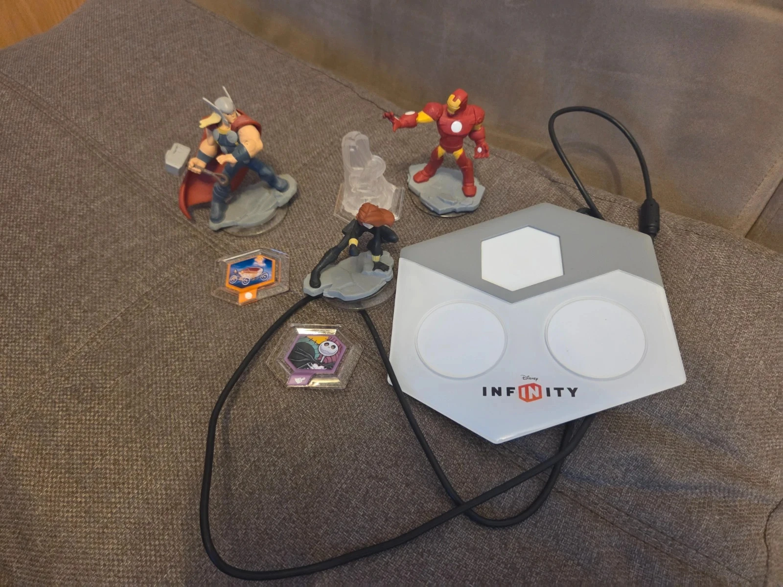 💜3 figurine + 2 power disque + le transparant Disney infinity 2.0 + plateau